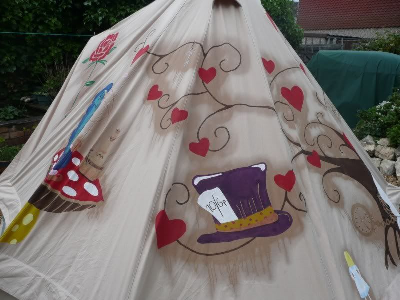 Bells & Labs Painting your own canvas Tents